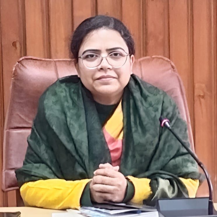 एडिशनल डिस्ट्रिक्ट मजिस्ट्रेट डॉ. निधि कुमुद बंबाह, PCS.