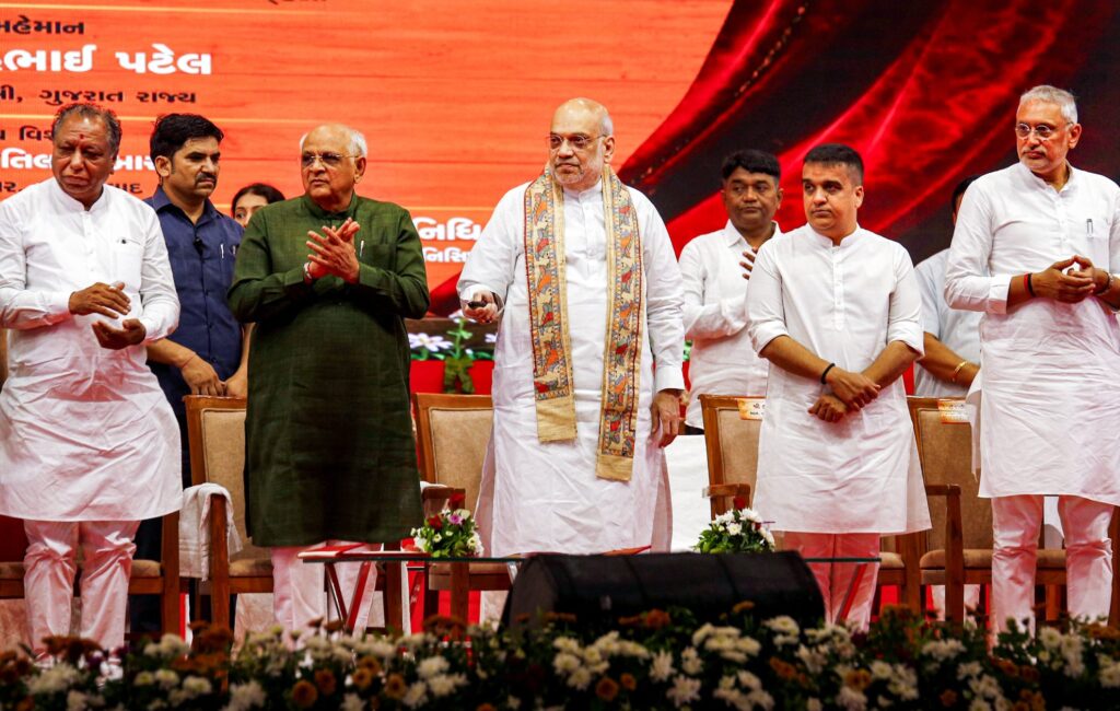 अहमदाबाद: गृह मंत्री अमित शाह ने विभिन्न विकास परियोजनाओं का किया शुभारंभ और शिलान्यास
