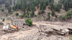 अफगानिस्तान के नूरिस्तान में भीषण बाढ़ का कहर, 20 लोगों की मौत, 100 से अधिक लापता