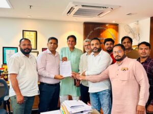सेक्टर-34 मंडी ग्राउंड में फोल्डिंग बाजार दोबारा शुरू करने की मांग, आम आदमी पार्टी ने नगर निगम आयुक्त को सौंपा ज्ञापन