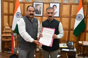 मुख्यमंत्री सुक्खू से मिले APMC चेयरमैन निशु मोंगरा: तकीपुर कॉलेज में विज्ञान-वाणिज्य संकाय फिर शुरू करने की मांग