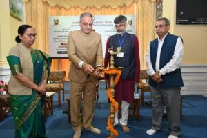 "राज्यपाल ने किया अंतरराष्ट्रीय संगोष्ठी का शुभारंभ"