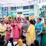 जीत समाचार | पंजाब   दलित महिला से कथित मारपीट के विरोध में आप महिला विंग का प्रदर्शन